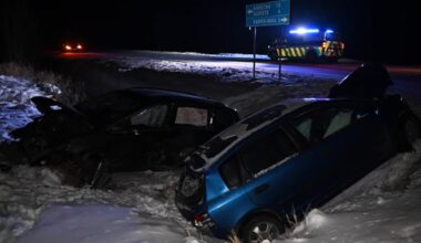 VIDEO ja FOTOD | Viljandimaal põrkasid kokku kaks autot, kaks inimest viidi haiglasse - Delfi