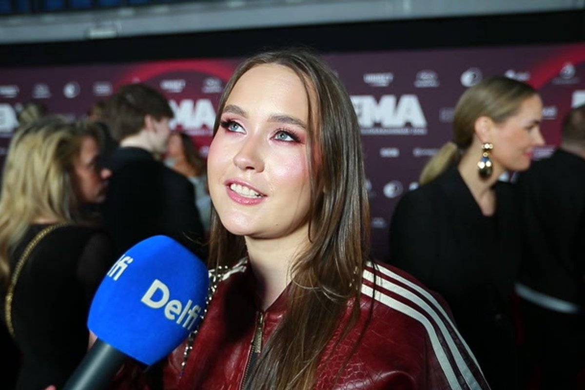 Aasta laulukirjutaja Emily J suurte plaadifirmade turult kadumisest: rohkem raha jääb artistide kätte