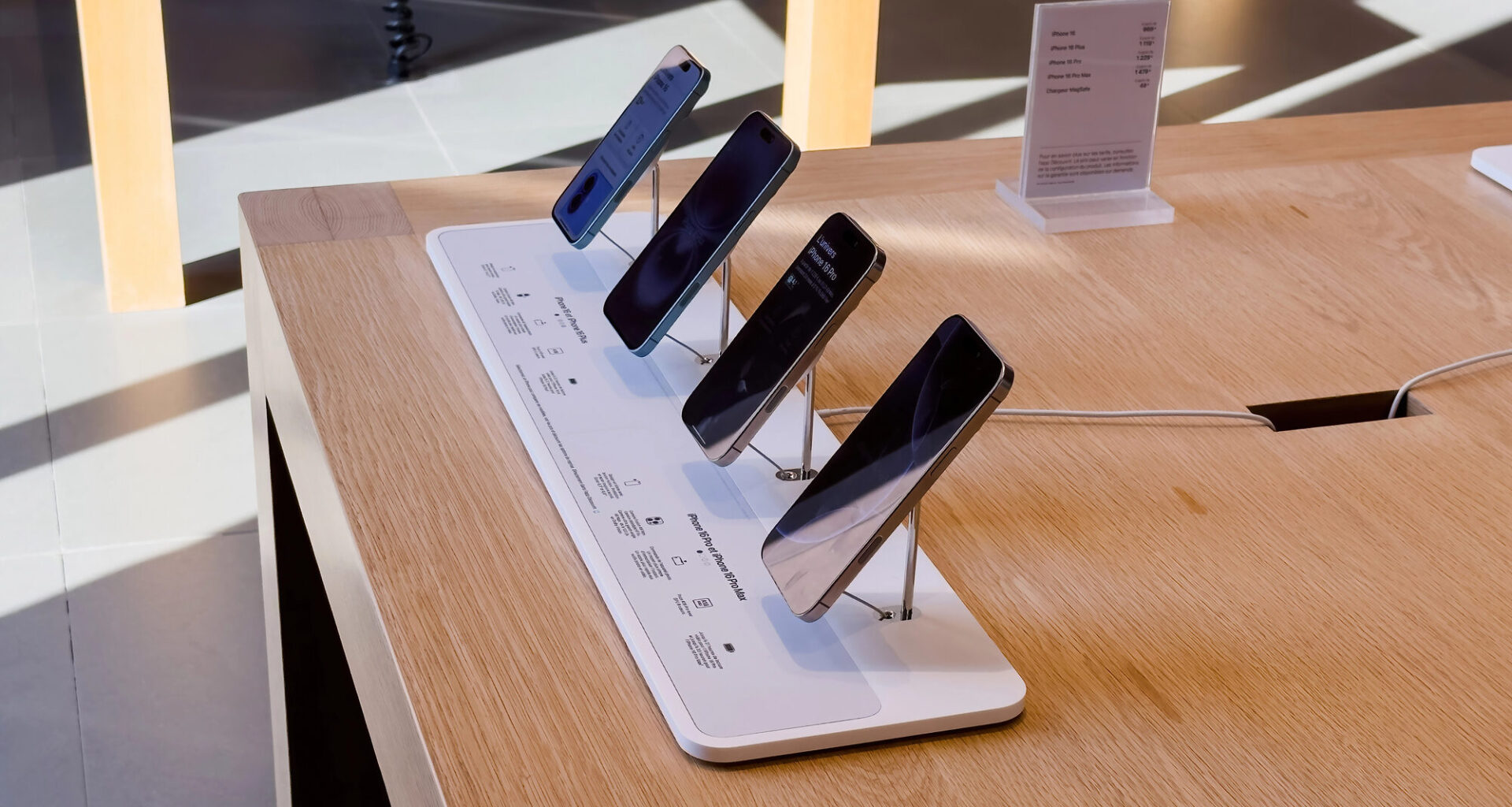 TOP 15: need olid 2025. aasta kõige populaarsemad telefonid Eestis. Edetabelis üks üllatav mudel