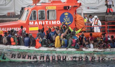 Hispaania vasakäärmuslased tõrjuvad konservatiive seadusetu massirände seadustamisega