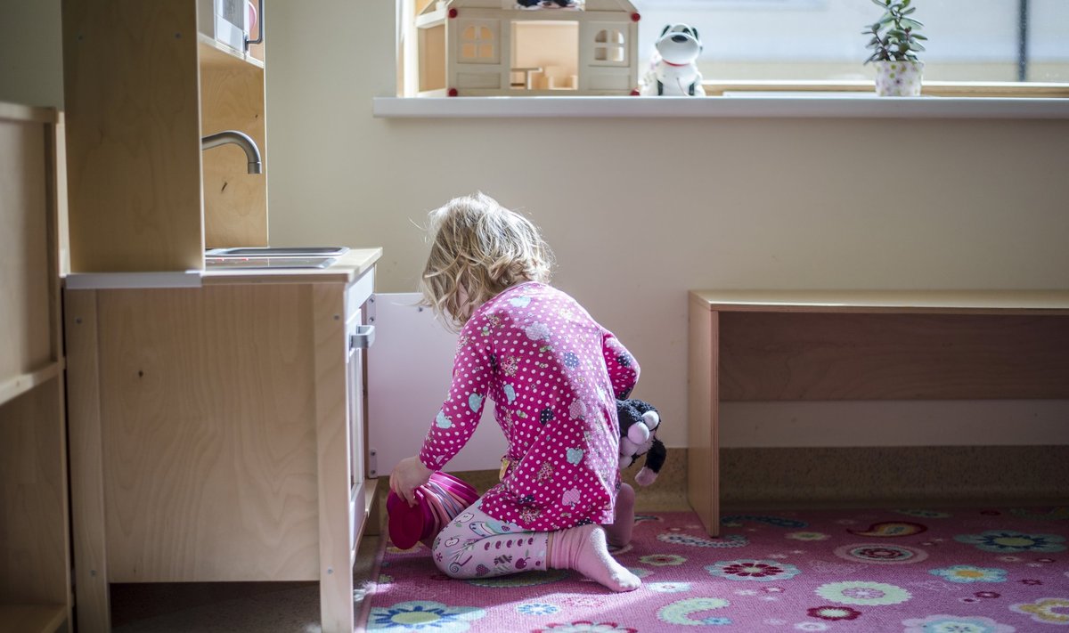 Rae valla pereisa sõnul tähendaks valla pakutava eralasteaias käimise toetuse kaotamine seda, et tuleks kohast loobuda, kuigi lapsele meeldib eripärases lasteaias käia. Pilt on illustreeriv.