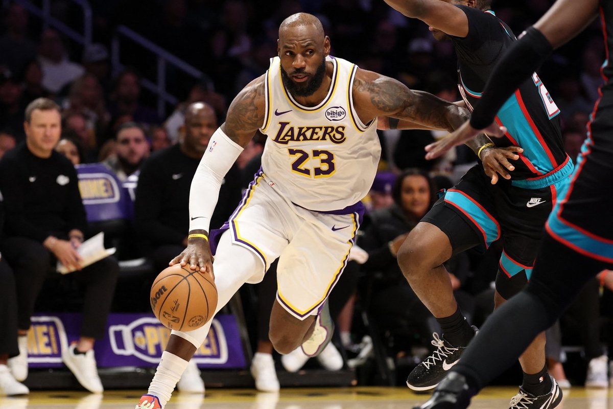 LeBron James tõusis NBA kõigi aegade edetabelis söötude arvestuses teiseks