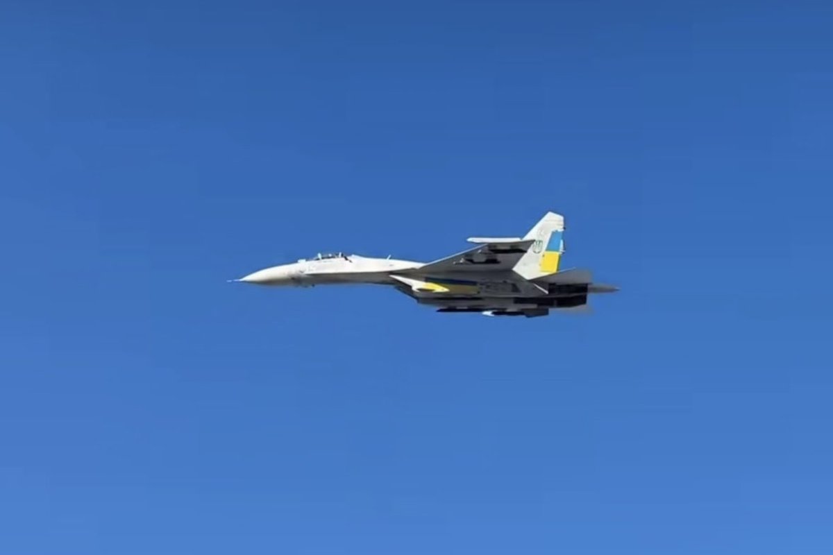 Ukrainlased teevad imesid: neil õnnestus ellu äratada veerand sajandit lageda taeva all vedelenud vana lennuk