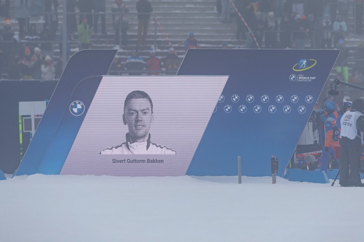 Ootamatult surnud Bakken sängitati mulda. Pisarais Christiansen: ilus ja kurb olid käsikäes