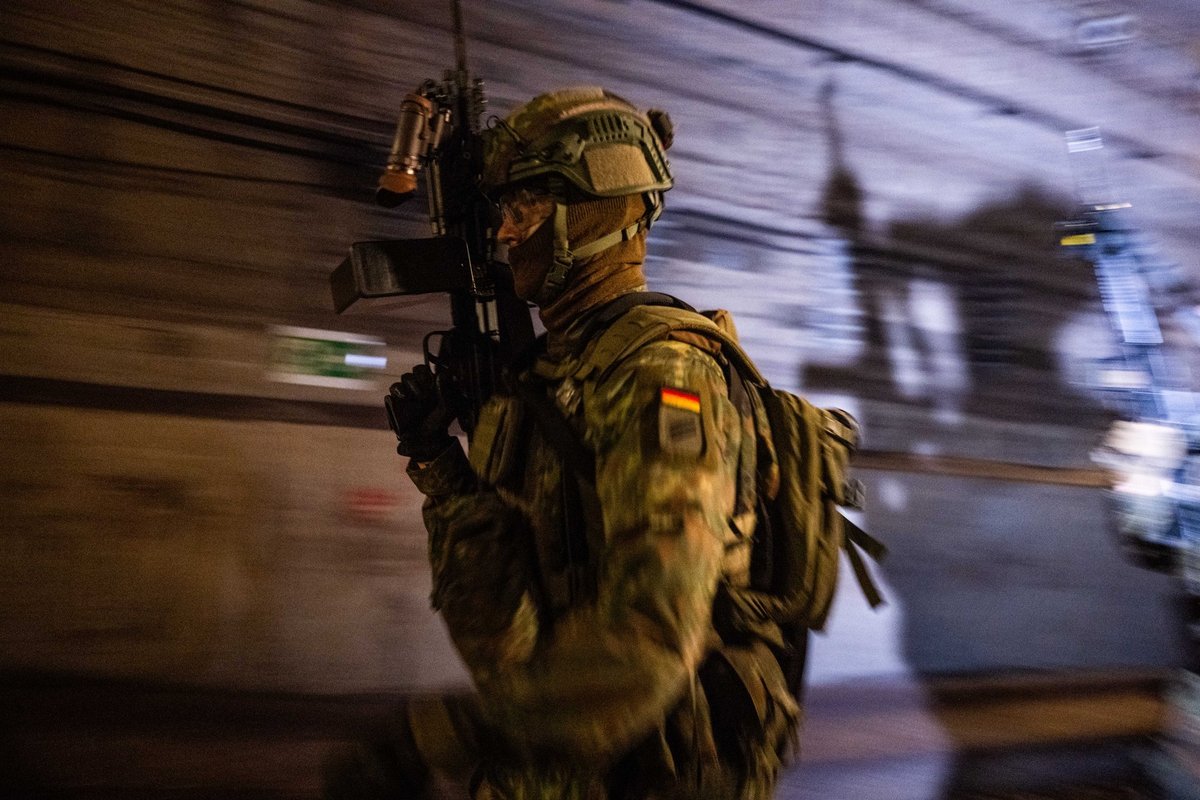 Euroopa kindralid rõhuvad vajadusele valmistuda kaitsesõjaks. Lääne-Euroopas ei taheta sellest midagi kuulda