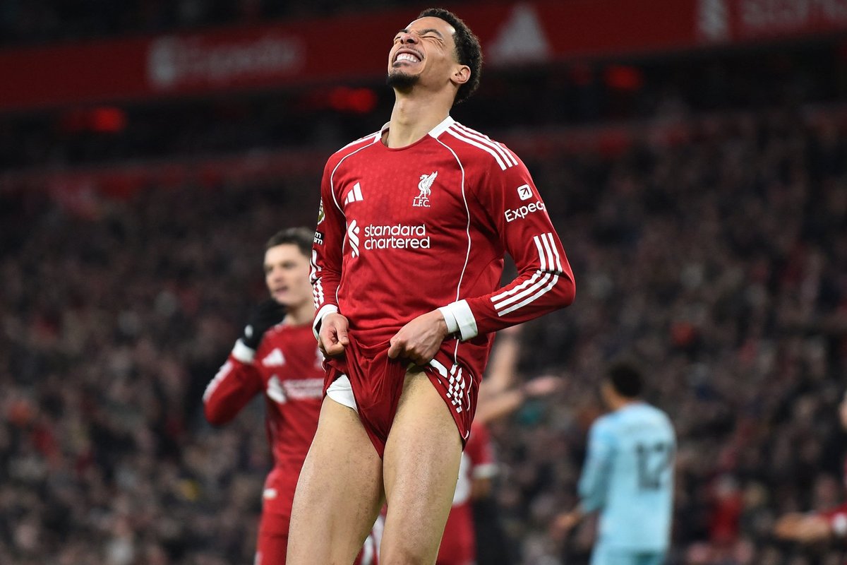 Manchesteri derbi võitis United, Liverpool kaotas kehvikule punkte