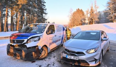 VIDEO ja FOTOD | Viljandimaal sattus avariisse riiklikku sõidueksamit teinud juht