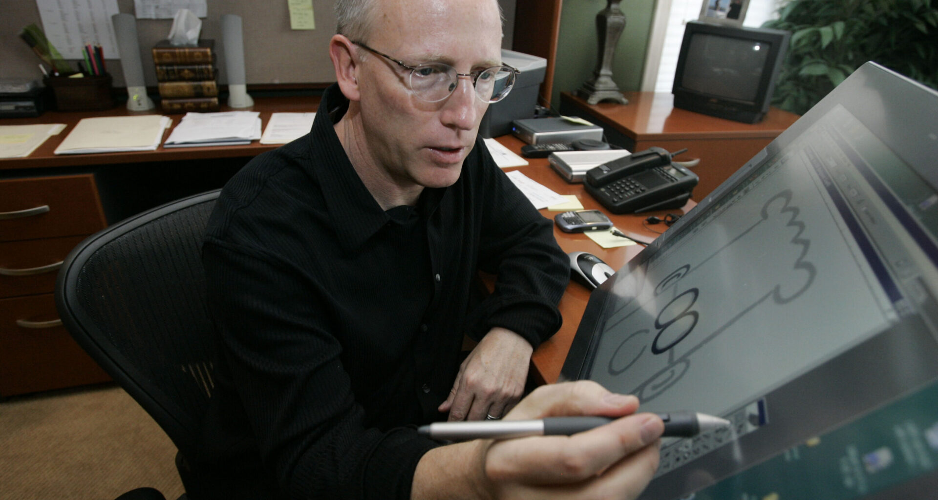 Lahkus jäädavalt “Dilberti” autor ja konservatiivne mõjuisik Scott Adams