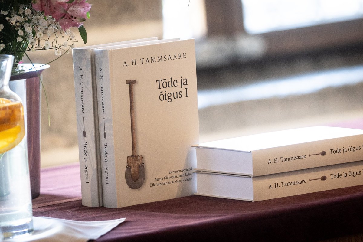 FOTOD | Raekojas esitleti „Tõe ja õiguse“ esimese osa kommenteeritud väljaannet