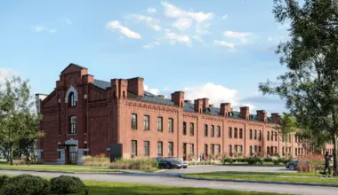 Omanikku vahetanud kasarmuhoone Tondil.