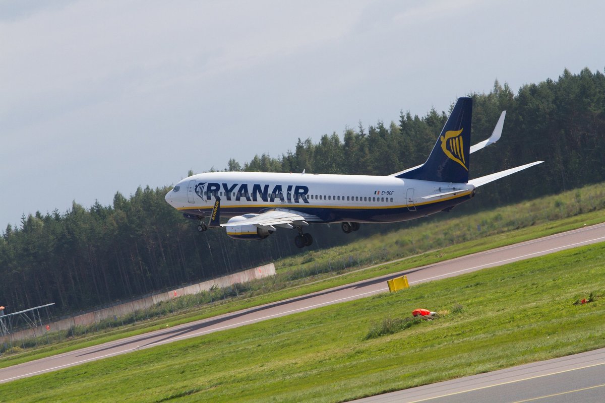 Barcelonast Tallinnasse suunduv lennuk tuli tehnilise rikke tõttu välja vahetada