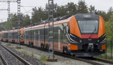 Elroni uued rongid langevad rivist: kaheksast sõiduvalmis Škodast viiel on tehniline rike