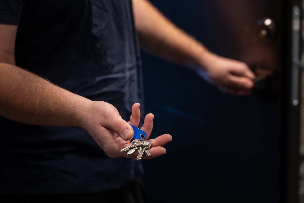 Sõber soovib pealinna hüvesid. Kas võin ta enda Tallinna korterisse sisse kirjutada?