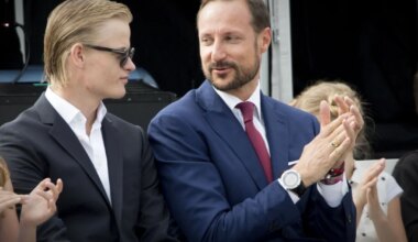 Norra kroonprints kommenteeris vägistamistes süüdistatava kasupoja kohtuprotsessi