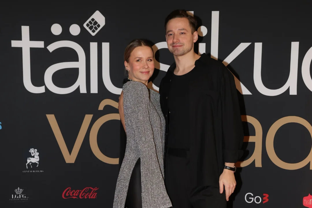 KUUM PAAR! Evelin Võigemasti tuli filmi esilinastusel toetama tema kallim