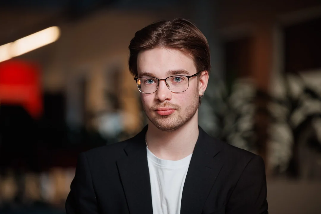 KEELAME TIKTOKI JA KORRAS? Joonas Marten Abram: lihtsakoelised lahendused „hukkunud generatsiooni“ ei päästa - Õhtuleht