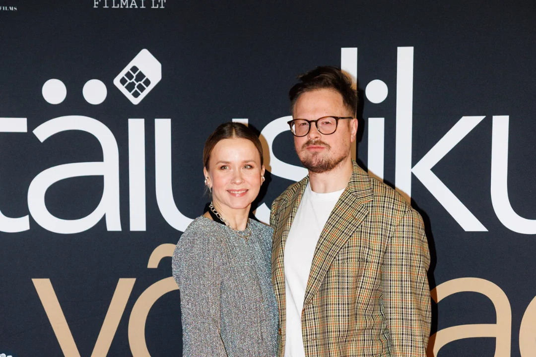 tumedaid saladusi ma endaga kaasas ei kanna ja sellevõrra on kindlasti kergem elada