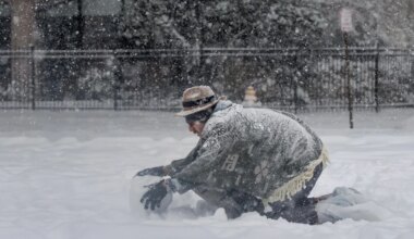 ÄÄRMUSLIKUD ILMAOLUD USAS: jäätunud majakas, surnud nooruk ja elektrita kodud - Õhtuleht