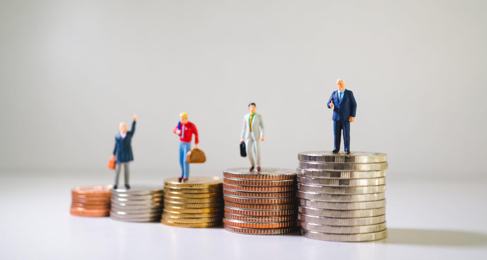 Eksperdid annavad nõu: kas vanemad peaksid lapsi rahaliselt toetama?