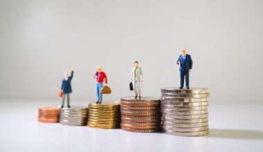 Eksperdid annavad nõu: kas vanemad peaksid lapsi rahaliselt toetama?