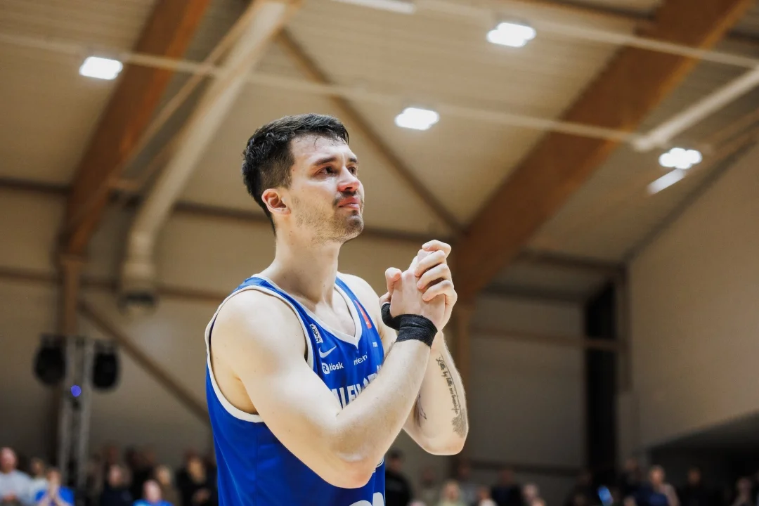 GALERII | Prantsusmaale siirduv Kregor Hermet aitas Kalev/Cramo tähtsa võiduni ja lahkus platsilt pisarates - Õhtuleht