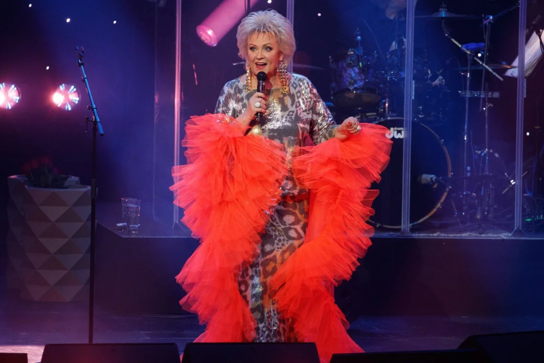 MAAILMAS VAID KÄPUTÄIS! Popdiiva Anne Veski portreest sündisid haruldased kuld- ja hõbemündid