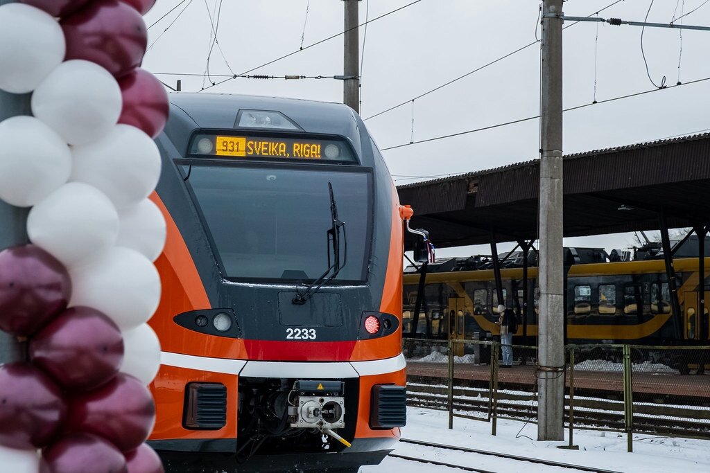 Palju kriitikat saanud Tallinn – Tartu – Riia rongiliin alustab liinireise - Logistikauudised