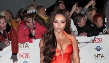 Briti poptähe kaksikud tütretirtsud ei pruugi kunagi kõndima hakata