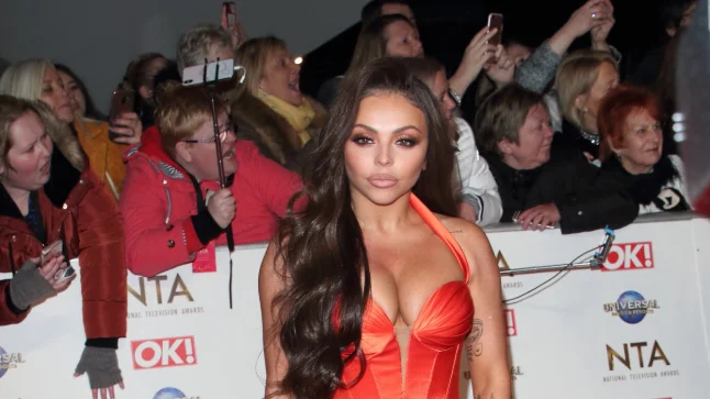 Briti poptähe kaksikud tütretirtsud ei pruugi kunagi kõndima hakata