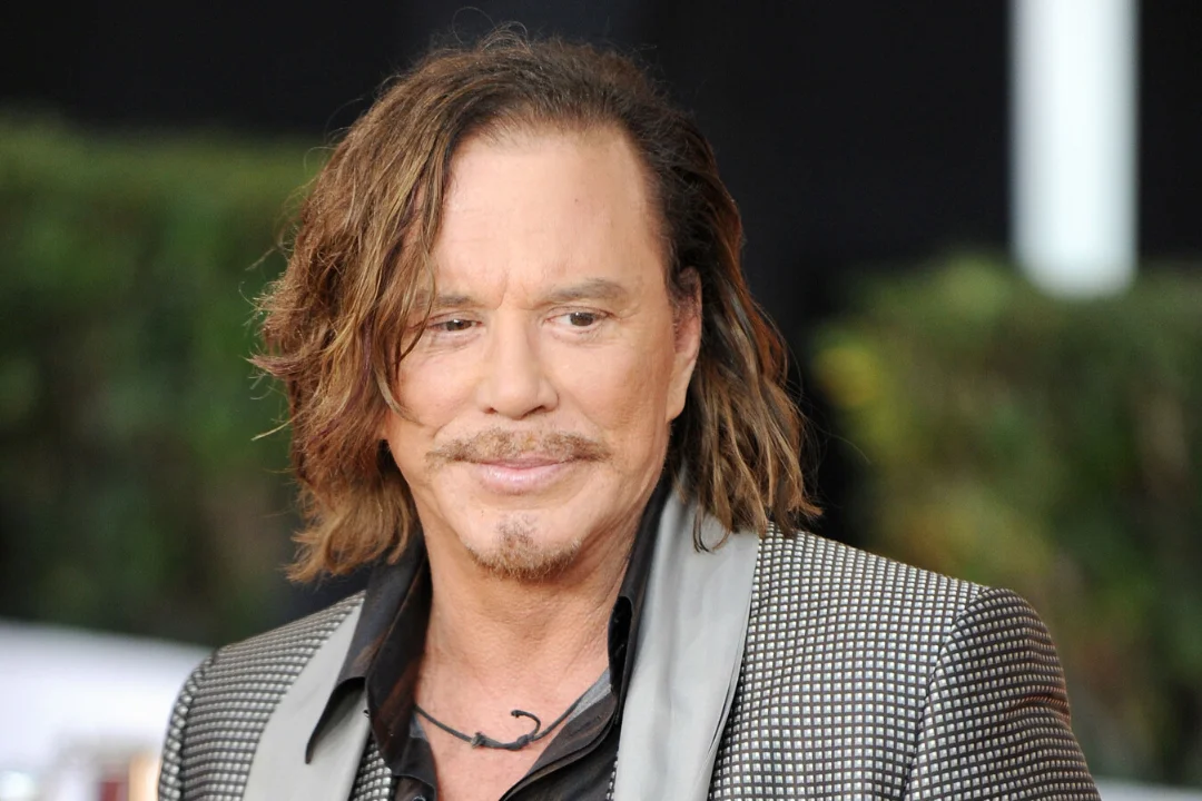 Omaaegne Hollywoodi superstaar Mickey Rourke on tundmatuseni muutunud