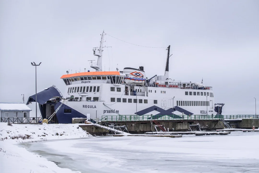 ÜHA HULLEMAKS LÄHEB! Laevadel on Hiiumaa vahet väga keeruline sõita