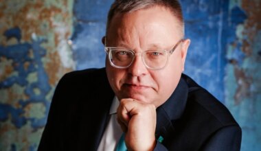 osta alustuseks kindlasti mõni rikkaks saamise õpik