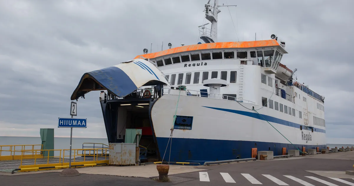 LAEVAÜHENDUS KATKES ⟩ Pakane pani laevatee Hiiumaa ja mandri vahel kinni - Postimees