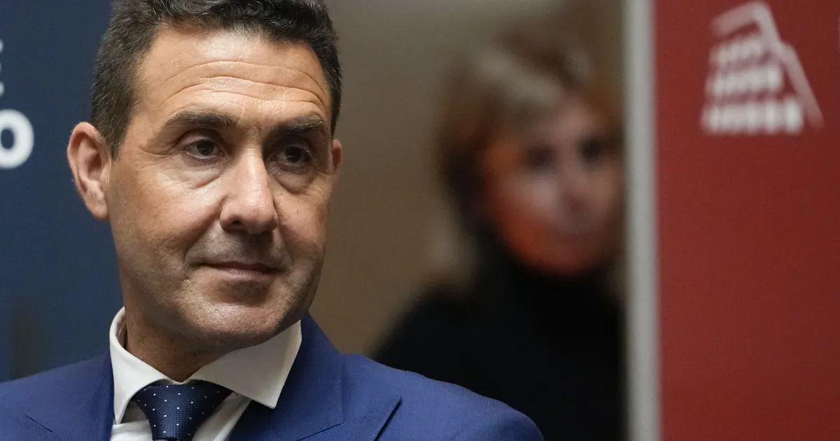 Mussolinit imetleva ekskindrali asutatud partei tekitab Itaalia paremäärmuslaste leeris kaost