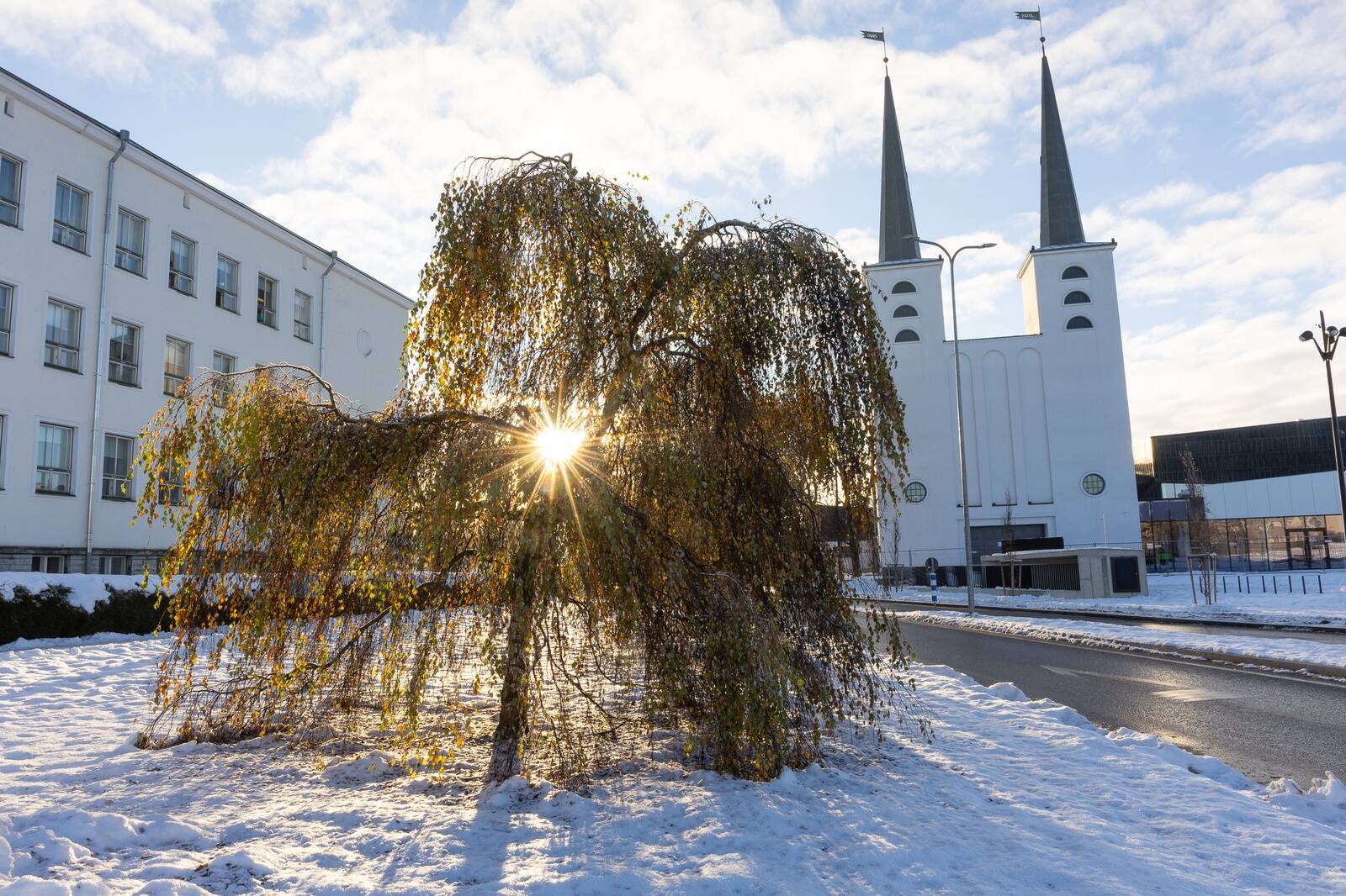 Värskelt 22 miljoni euro eest valminud Arvo Pärdile pühendatud Ukuaru muusikamaja asub Rakvere Pauluse Vabaduskirikus, pakkudes ühtlasi linnale lõpuks kaua oodatud korraliku suure saalika kontserdipaiga.