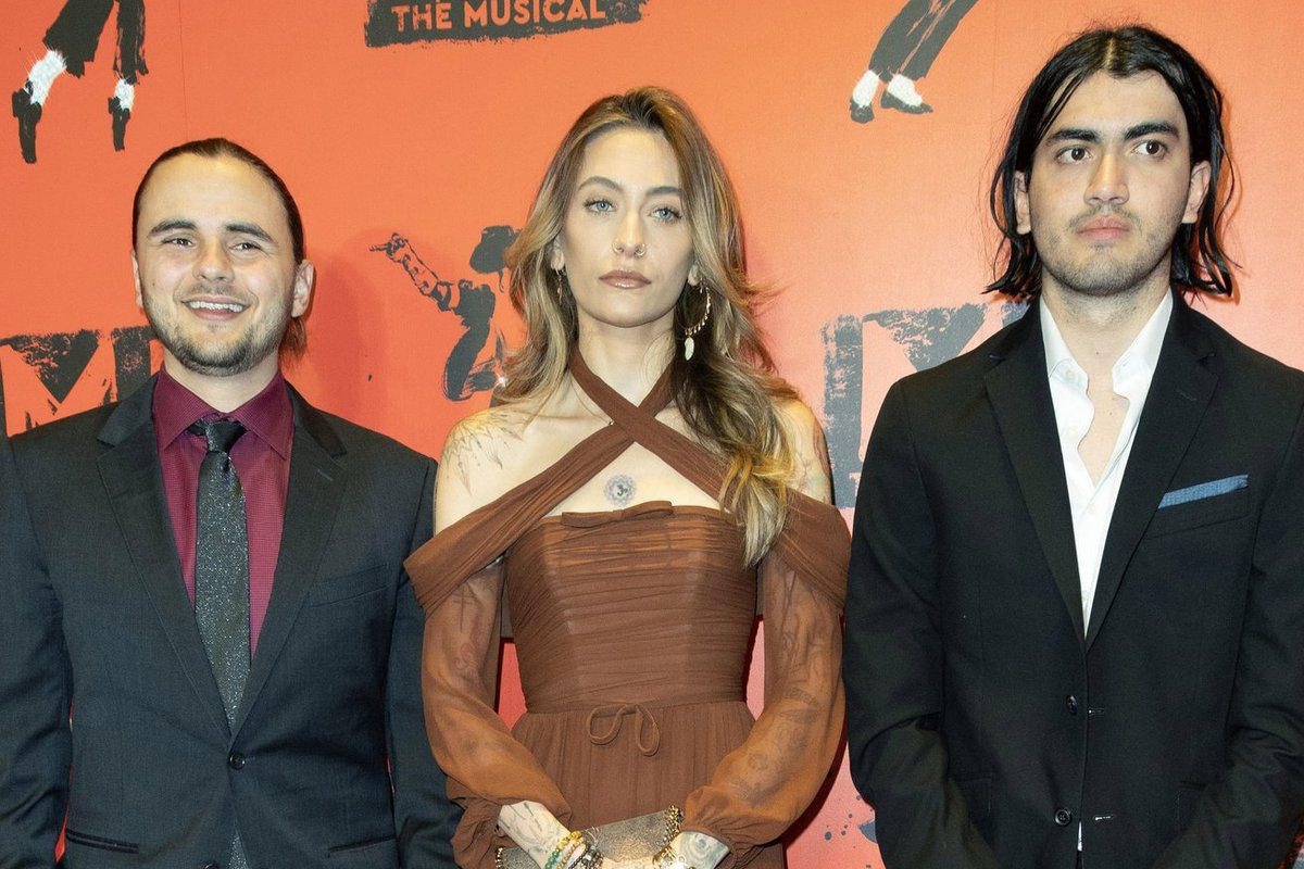 Popikuninga lapsed on tülis. Michael Jacksoni tütar esitas tema pärandvara haldamise pärast kohtusse hagi