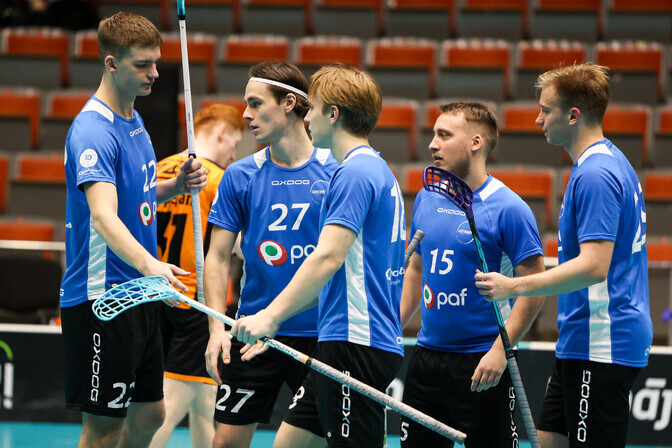 Saalihokikoondis alustas MM-valikturniiri kindla võiduga | Saalihoki