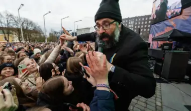 Nädala intervjuu. Marko Veisson: vahel ei saa ma Puuluubist tehtud dokfilmi tõttu öösel und – Edasi