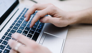 Vikerraadio ootab keelehuvilistelt e-etteütluseks lauseid | Vikerraadio