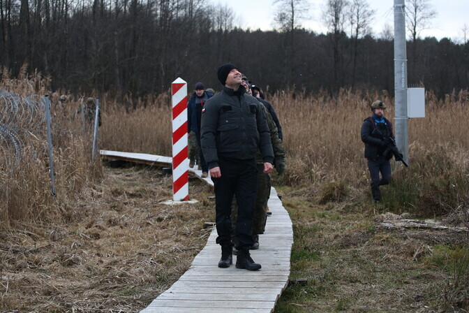 Valgevene kiusab nüüd Poolat üle piiri lendavate õhupallidega | Välismaa
