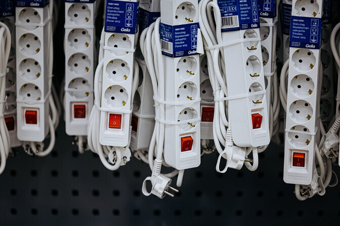 Külm ilm on löönud elektri hinna üles ja pannud tootmisvõime proovile | Majandus