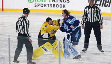 VIDEO | Väravavahtide kaklus algatas Tampa Bay Lightningu tagasituleku | Jäähoki