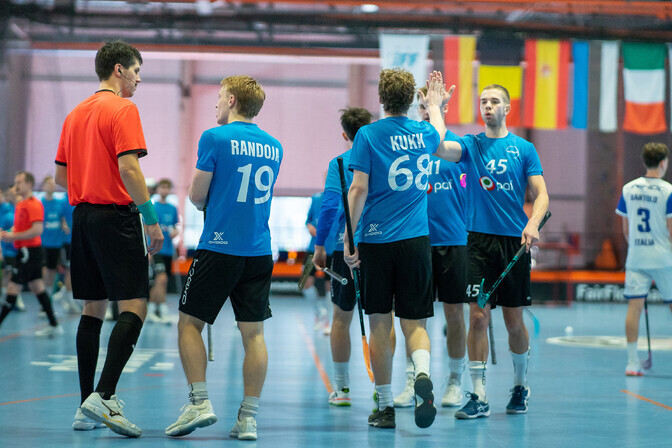 Eesti saalihokikoondis mängis MM-il Itaaliaga viiki | Saalihoki