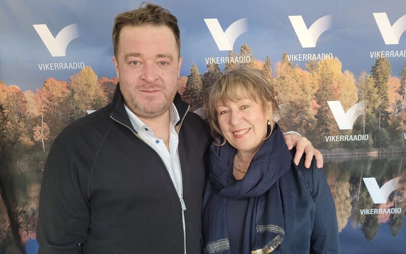 Käbi ei kuku... Oliver Kuusik ja Karin Berg | Vikerraadio