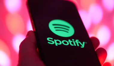 Muusikaplatvorm Spotify hakkab pakkuma paberraamatuid | Välismaa