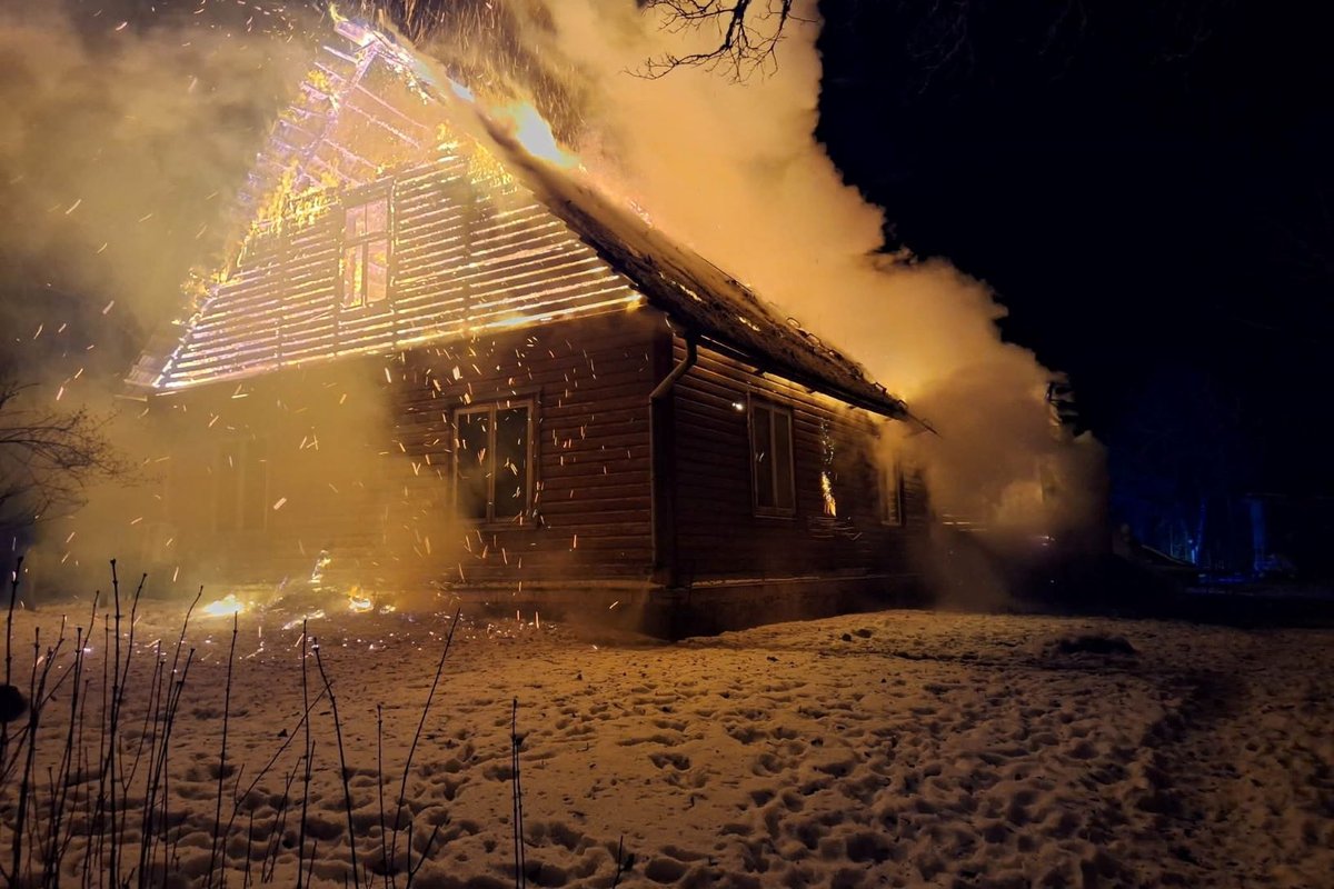 Põltsamaa vallas läks põlema elumaja koos laudaga milles olid loomad ja linnud