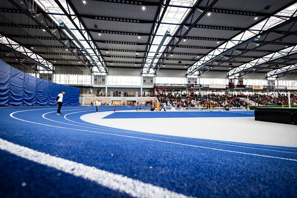 16-aastane jooksutalent püstitas võimsa noorte maailma tippmargi ja jooksis end kõigi aegade edetabelis esikümne kannule