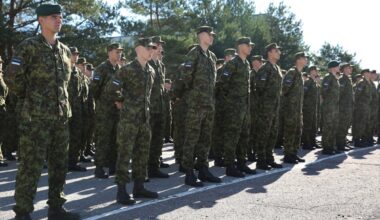 Ajateenijate igakuine toetus suureneb kolmandiku võrra