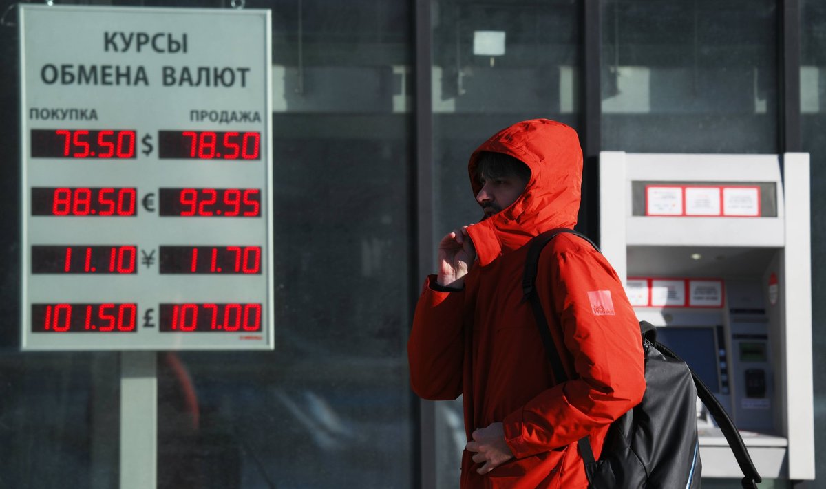 Pikaajalise sõja, langevate naftahindade, rangete sanktsioonide ja allamäge viiva majanduse keskel on Venemaa rubla
on tõusnud.