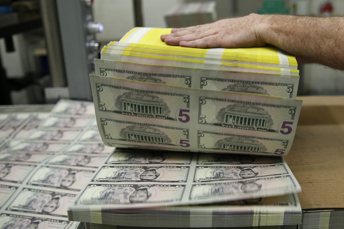 KOMMENTAAR | Erik Laur: USA võlamasin sõltub liitlastest, hiinlased on järjest põgenenud